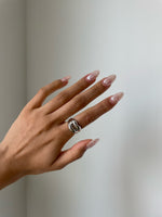 Load image into Gallery viewer, SHOWSTOPPER LIP RING