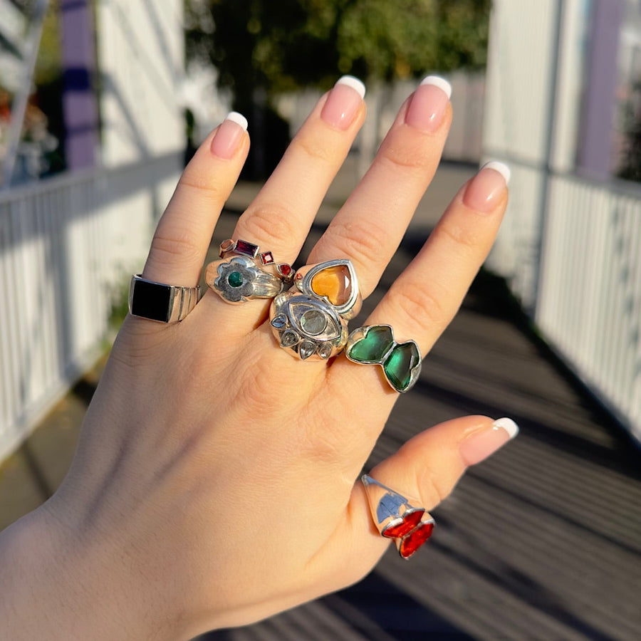 FLOWER BLOSSOM EMERALD RING