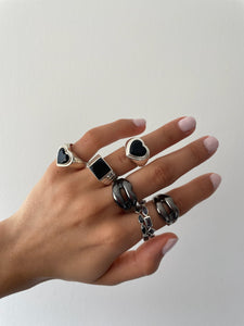 BLACK ONYX HEART RING