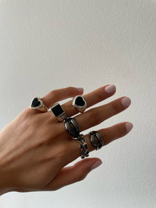 BLACK ONYX HEART RING