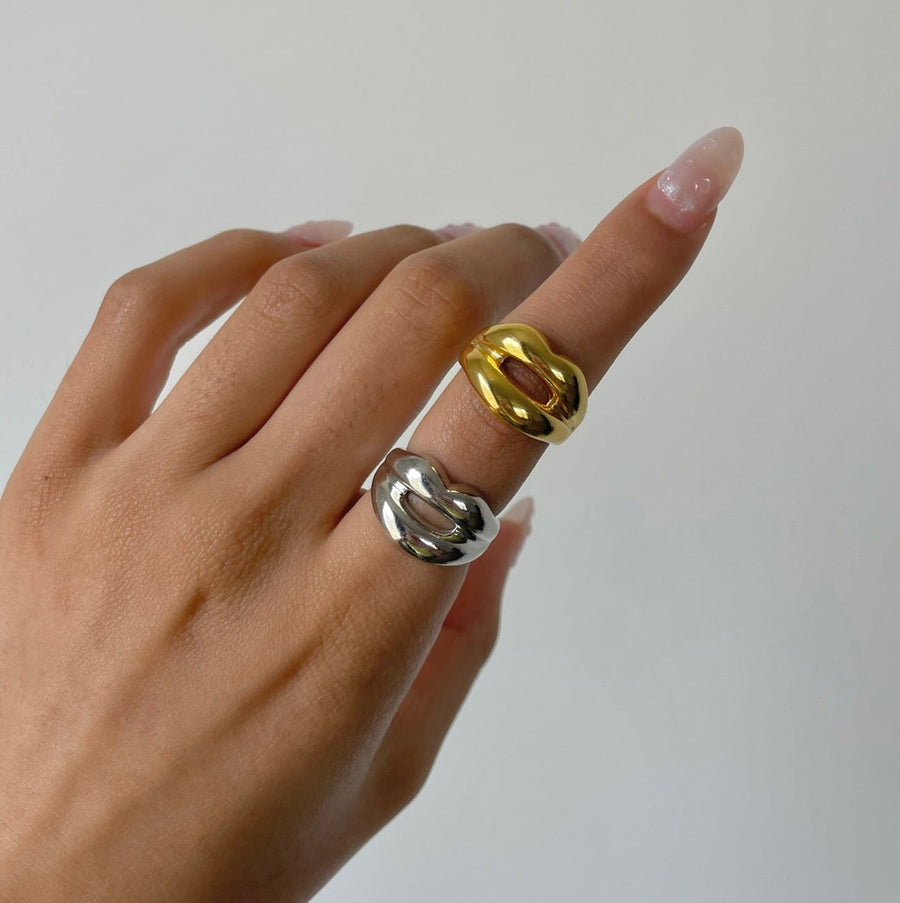 PHARAOH'S GOLD LIP RING