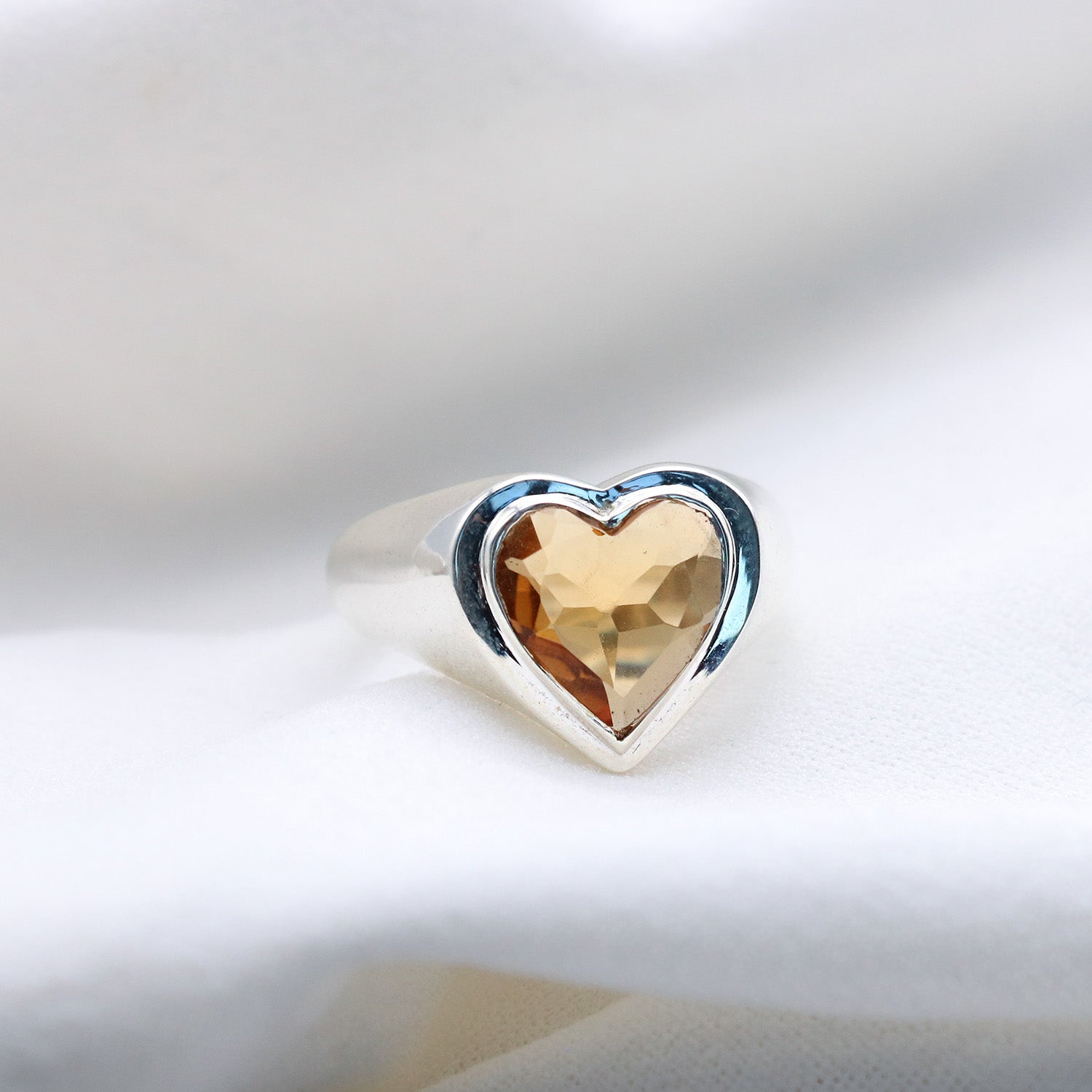 SPRING HEART RING